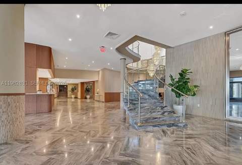 5401 Collins Ave 411, Miami Beach FL - photo 23 of 33