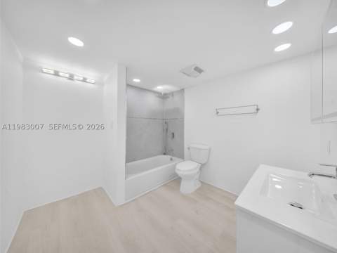 301 174th St 1818, Sunny Isles Beach FL - photo 16 of 35