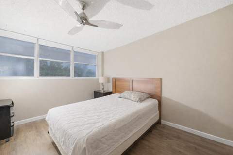 16850 S Glades Drive 2g, North Miami Beach FL - photo 15 of 24