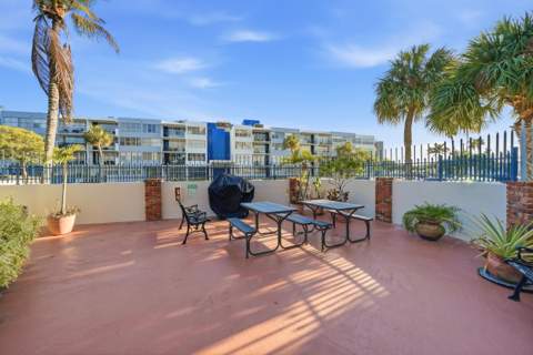 16850 S Glades Drive 2g, North Miami Beach FL - photo 20 of 24