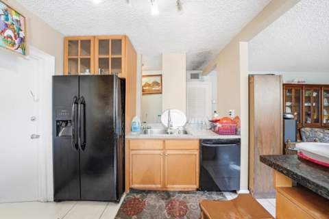 16850 S Glades Drive 2g, North Miami Beach FL - photo 6 of 24