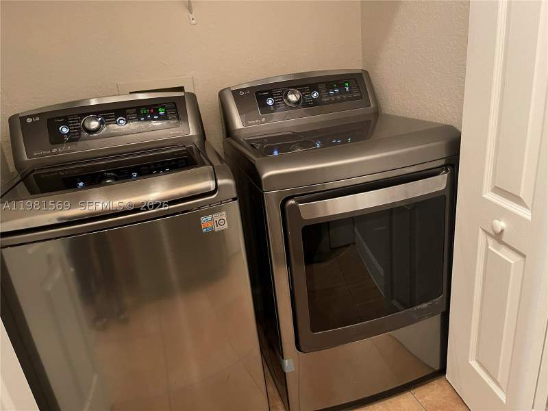 2 bedroom Condominium at 6001 SW 70th St 130, Valencia Condo, South Miami — photo 5