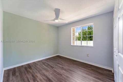 9057 SW 161st Ter, Palmetto Bay FL - photo 18 of 40
