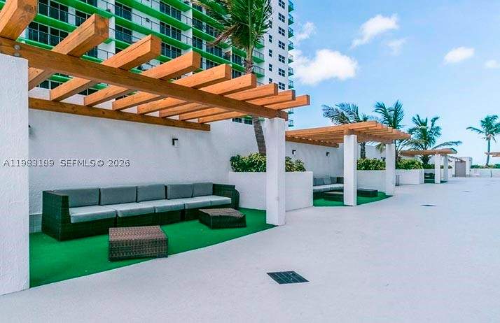 0 bedroom Condominium at 1750 N Bayshore Dr 1104, Opera Tower Condo, Miami — photo 4