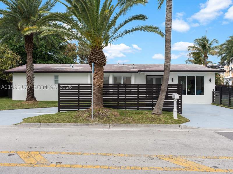 4 bedroom SingleFamilyResidence at 301 88th St, SECOND AMD PLAT OF NORMAN, Surfside — photo 3