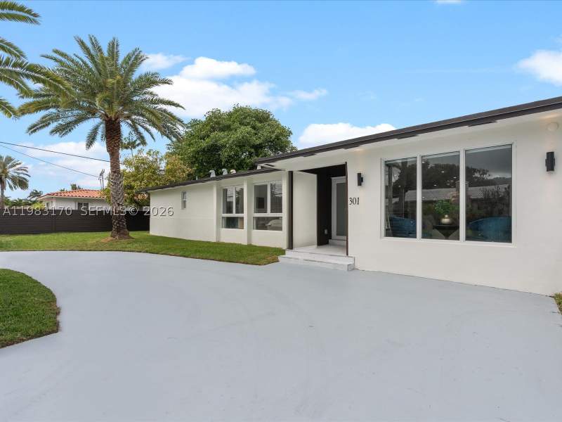 4 bedroom SingleFamilyResidence at 301 88th St, SECOND AMD PLAT OF NORMAN, Surfside — photo 5