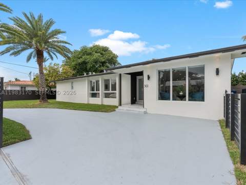 301 88th St, Surfside FL - photo 6 of 47