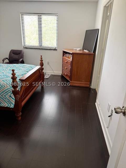 424 NE 194th Ter, Miami FL - photo 12 of 27