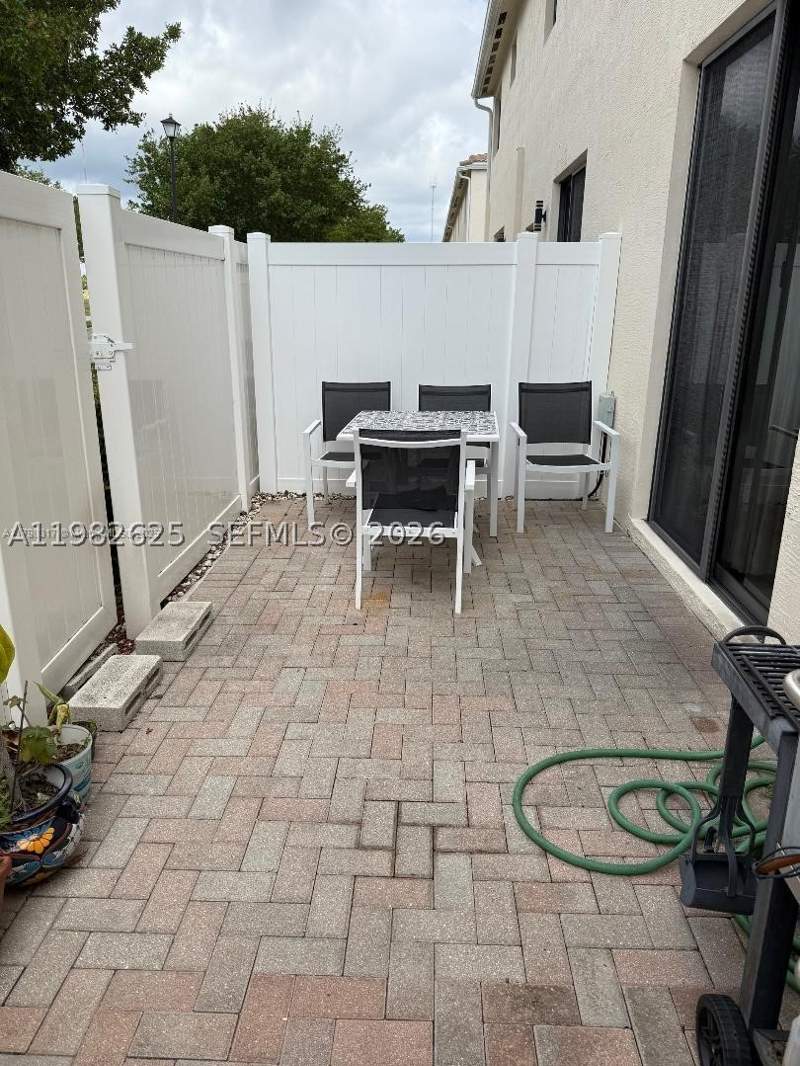 3 bedroom Townhouse at 424 NE 194th Ter, Champion Lakes, Miami — photo 4