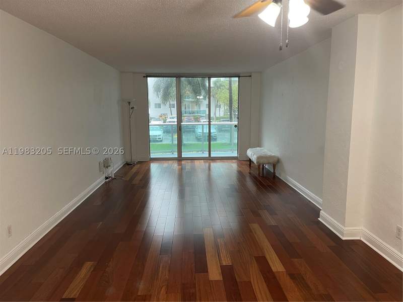 1 bedroom Condominium at 19390 Collins Ave 122, Oceanview Building A Cond, Sunny Isles Beach — photo 3