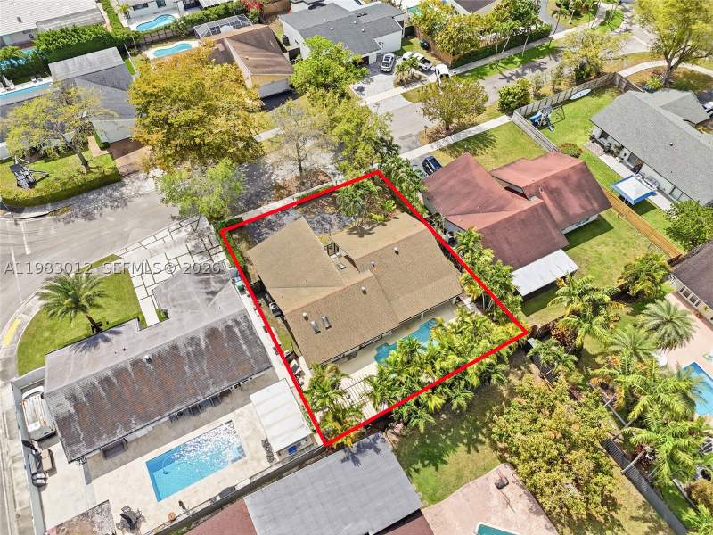3 bedroom SingleFamilyResidence at 12715 SW 96th Ter, Calusa Club Estates 6th A, Miami — photo 5