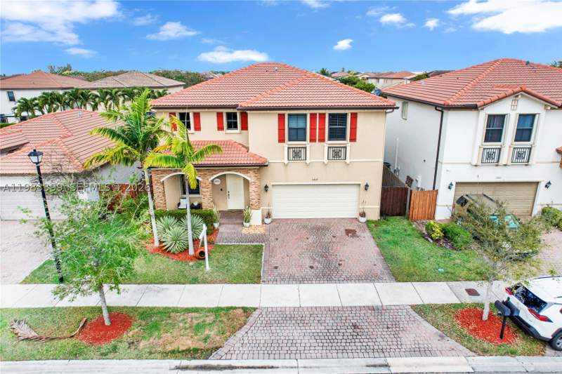 4 bedroom SingleFamilyResidence at 11827 SW 242nd Ter, Silver Palm Southwest, Homestead — photo 4