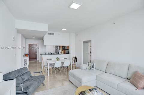 31 SE 5th St 4112, Miami FL - photo 10 of 80