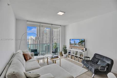 31 SE 5th St 4112, Miami FL - photo 8 of 80