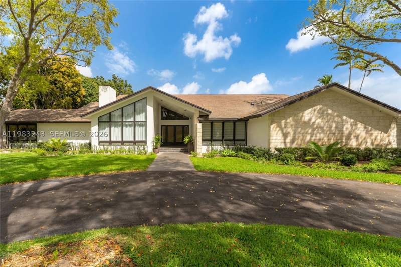 5 bedroom SingleFamilyResidence at 8967 SW 117th St, Country Grove Estates, Miami — photo 3