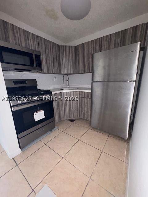 1 bedroom Condominium at 70 NE 202nd Ter T12, Ro-Mont South Green Condo, Miami Gardens — photo 4
