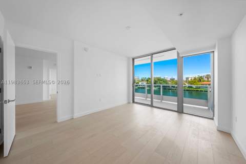 9221 E Bay Harbor Drive 409, Bay Harbor Islands FL - photo 7 of 27
