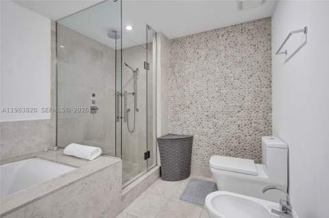 17121 Collins Ave 2003, Sunny Isles Beach FL - photo 17 of 34