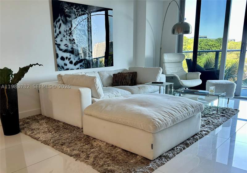 2 bedroom Condominium at 16385 Biscayne Blvd 303, The Harbour North, Sunny Isles Beach — photo 2