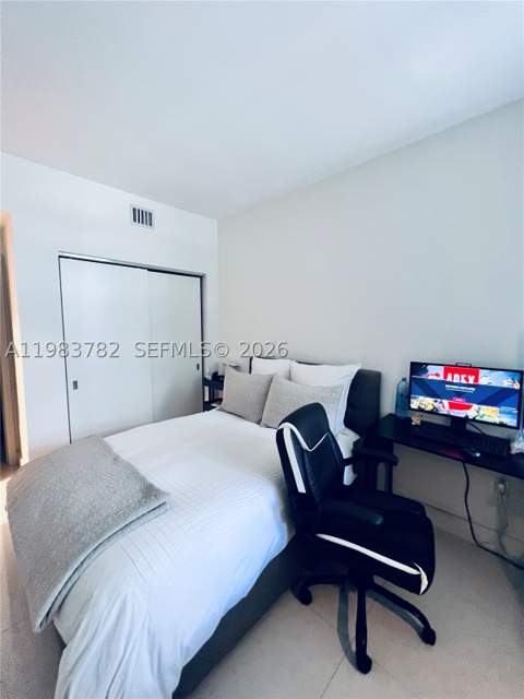 16385 Biscayne Blvd 303, Sunny Isles Beach FL - photo 20 of 48