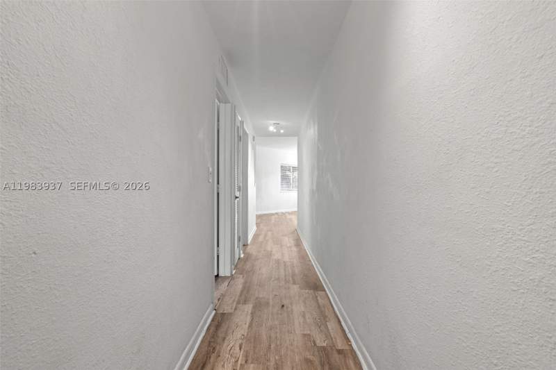 1 bedroom Condominium at 1185 Marseille Drive 202, Rive Marseilles Condo, Miami Beach — photo 4