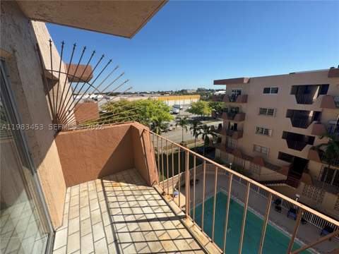 1630 W 46th St 514B, Hialeah FL - photo 19 of 22