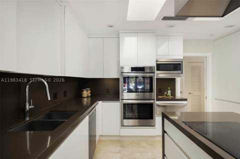 9000 Arvida Dr, Coral Gables FL - photo 12 of 49