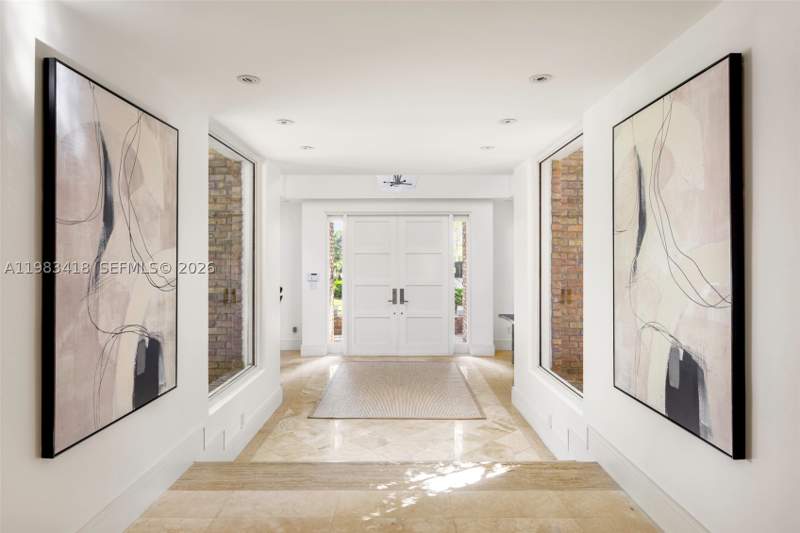 6 bedroom SingleFamilyResidence at 9000 Arvida Dr, Gables Ests No 4, Coral Gables — photo 4