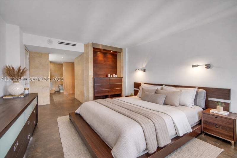 2 bedroom Condominium at 199 Ocean Lane Dr 1009, Commodore Club South Cond, Key Biscayne — photo 4