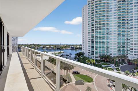 20281 E Country Club Dr 608, Aventura FL - photo 12 of 85