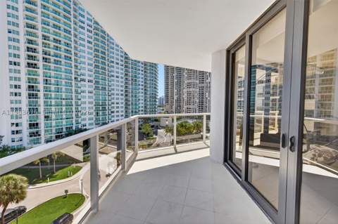 20281 E Country Club Dr 608, Aventura FL - photo 15 of 85
