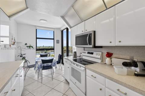 20281 E Country Club Dr 608, Aventura FL - photo 19 of 85