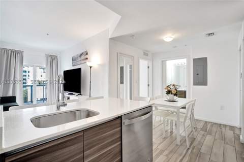 481 NE 29th St 702, Miami FL - photo 10 of 33