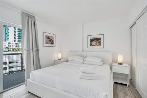 481 NE 29th St 702, Miami FL - photo 17 of 33