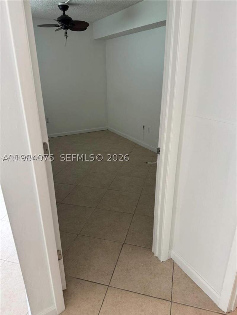 1 bedroom Condominium at 20850 San Simeon Way 107-5, Lakeview Of The Calf Club, Miami — photo 5