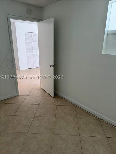 20850 San Simeon Way 107-5, Miami FL - photo 6 of 17