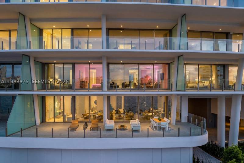 3 bedroom Condominium at 5 Grove Isle Dr L205, Vita Grove Isle, Miami — photo 2
