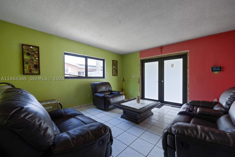 4 bedroom SingleFamilyResidence at 17371 SW 302nd St, Brunner Homesites, Homestead — photo 2
