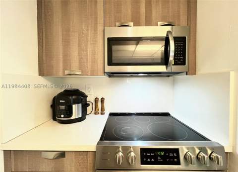 540 Brickell Key Dr 202, Miami FL - photo 10 of 31