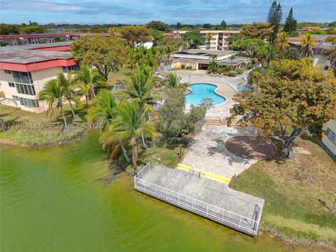 19001 NE 14th Ave 221, Miami FL - photo 17 of 29