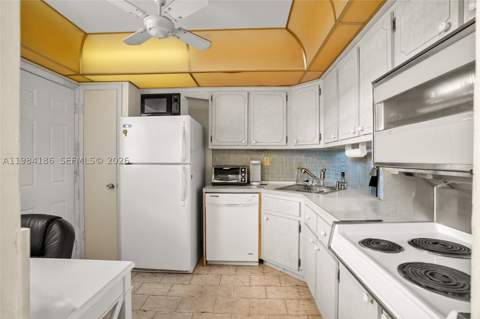 19001 NE 14th Ave 221, Miami FL - photo 21 of 29