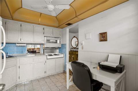 19001 NE 14th Ave 221, Miami FL - photo 22 of 29