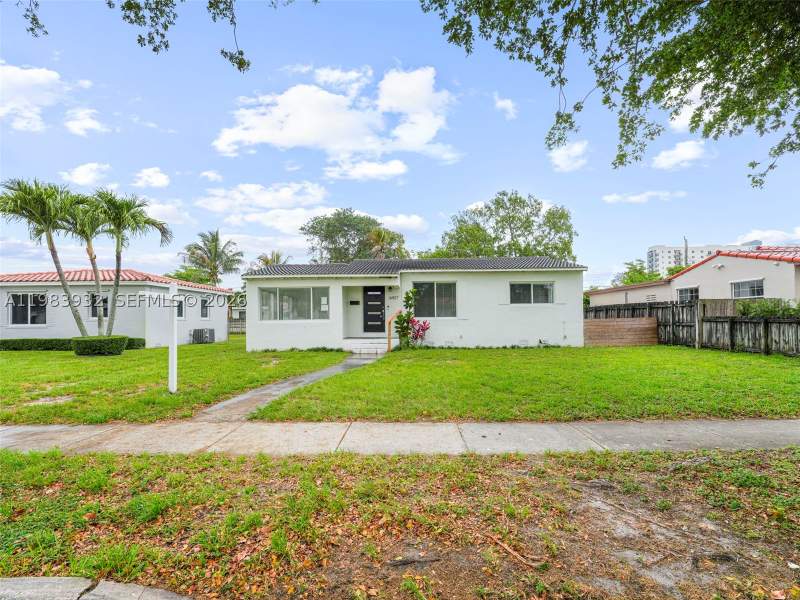 2 bedroom SingleFamilyResidence at 6437 SW 10th St, Alameda, West Miami — photo 2