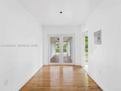 6437 SW 10th St, West Miami FL - photo 8 of 32