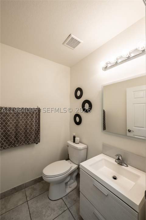141 NE 24th Ave, Homestead FL - photo 13 of 38