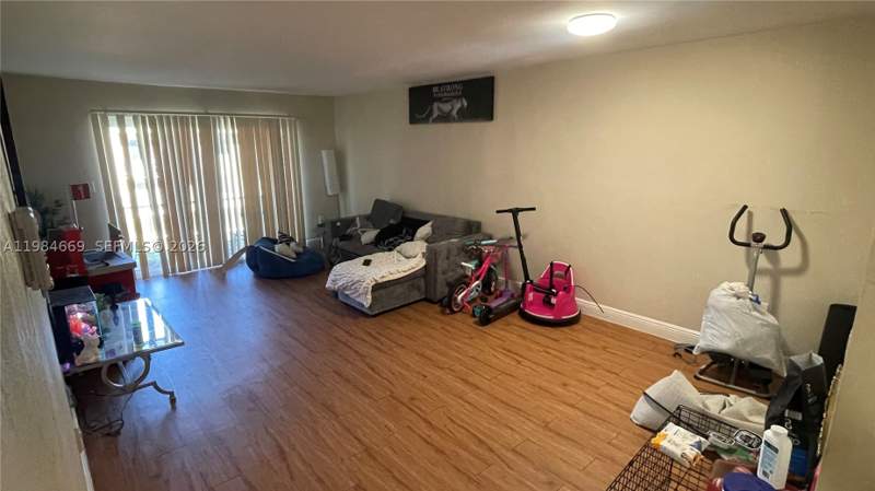 1 bedroom Condominium at 505 NW 177th St 212, New World Condo Apts IV, Miami Gardens — photo 3