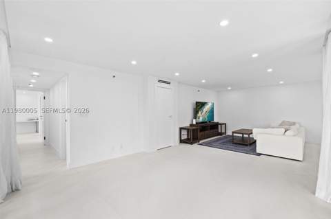 2843 S Bayshore Dr 5F, Miami FL - photo 7 of 20