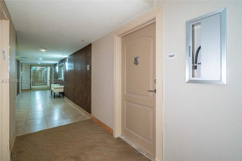 1 bedroom Condominium at 3675 N Country Club Dr 1907, Aventura Eldorado Condo, Aventura — photo 2