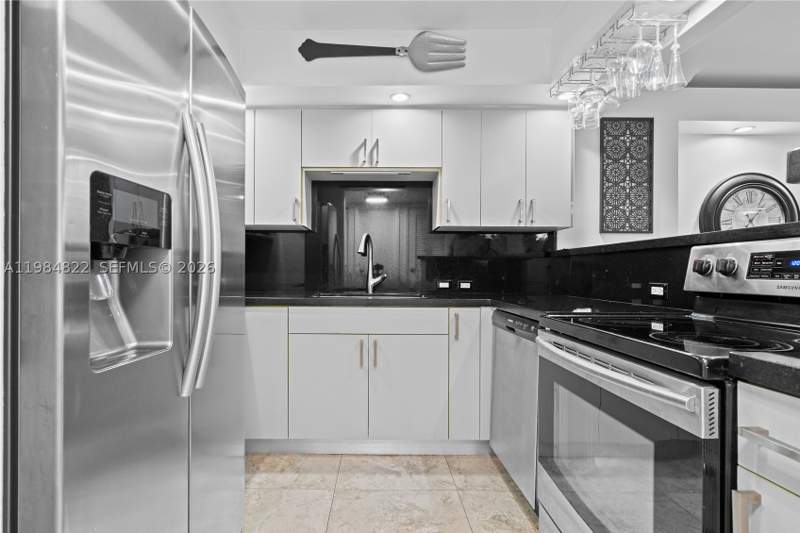 1 bedroom Condominium at 3675 N Country Club Dr 1907, Aventura Eldorado Condo, Aventura — photo 4