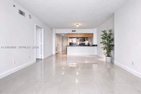 1750 N Bayshore Dr 3811, Miami FL - photo 9 of 27